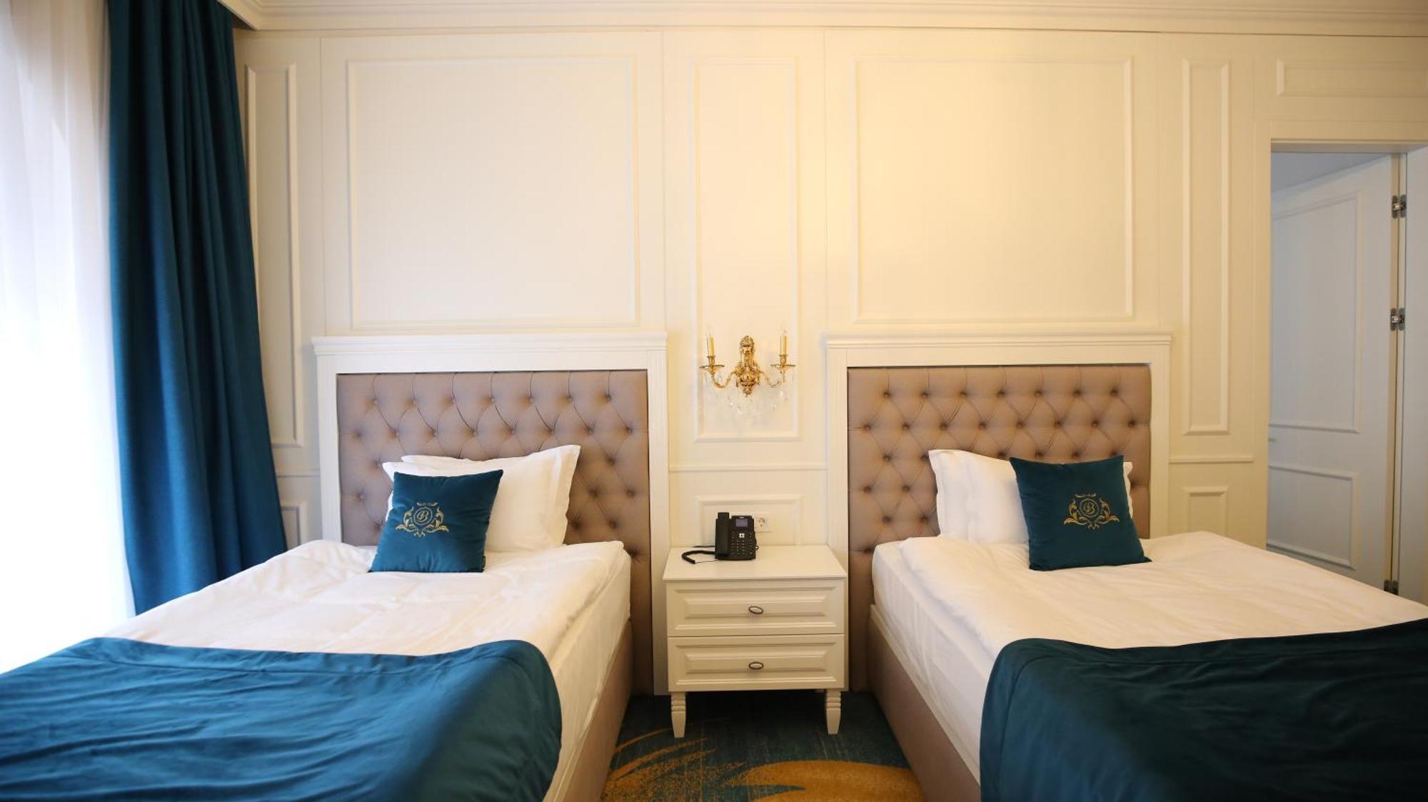 Grand Hotel Belushi Boge Экстерьер фото