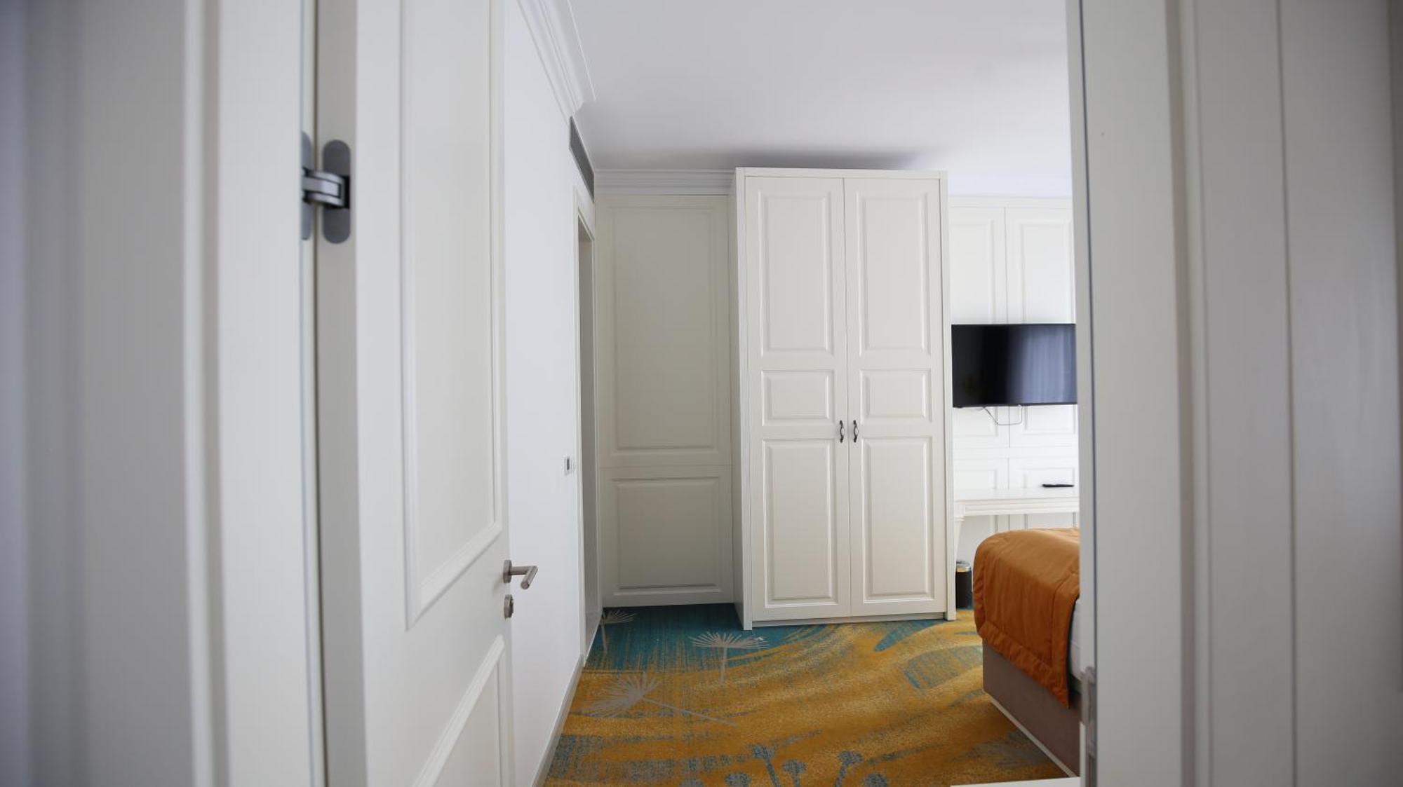 Grand Hotel Belushi Boge Экстерьер фото