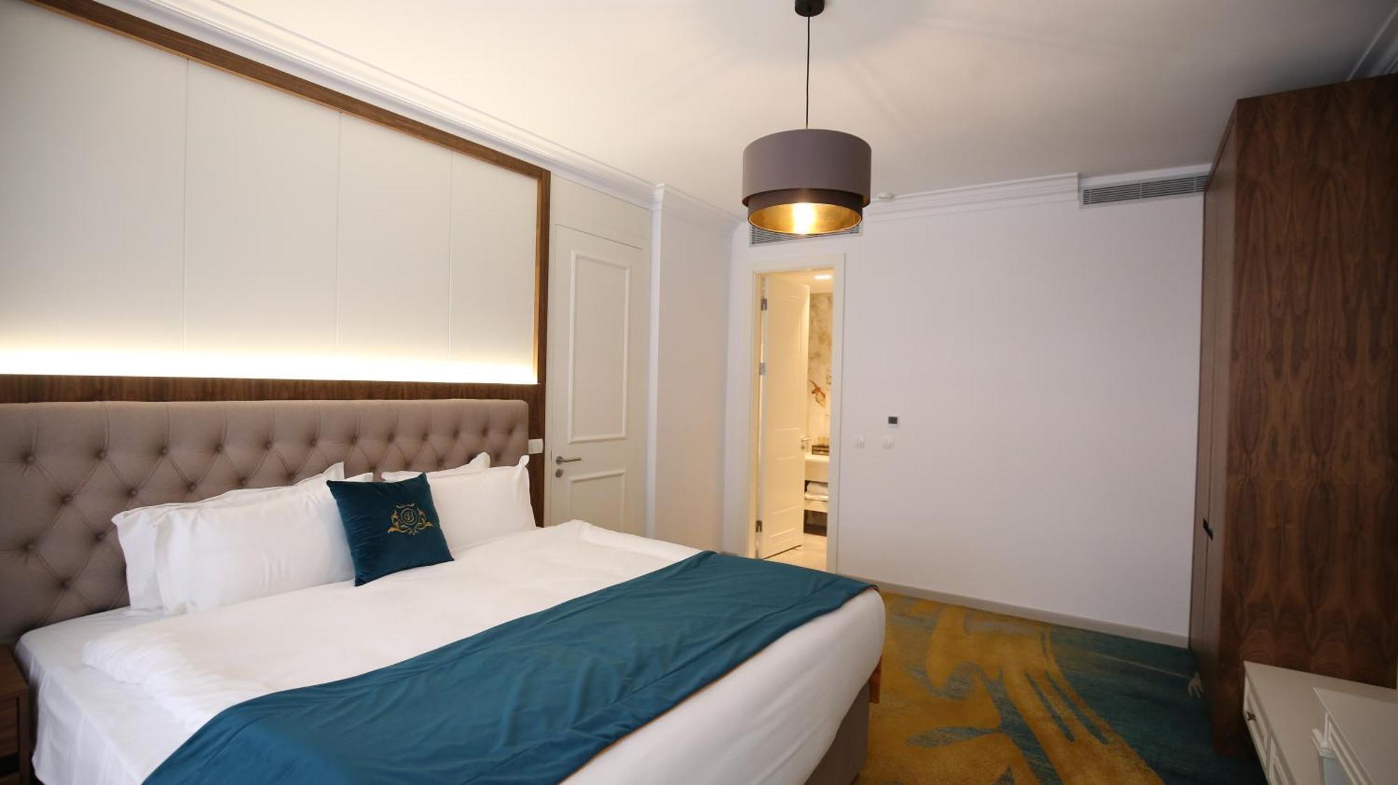 Grand Hotel Belushi Boge Экстерьер фото
