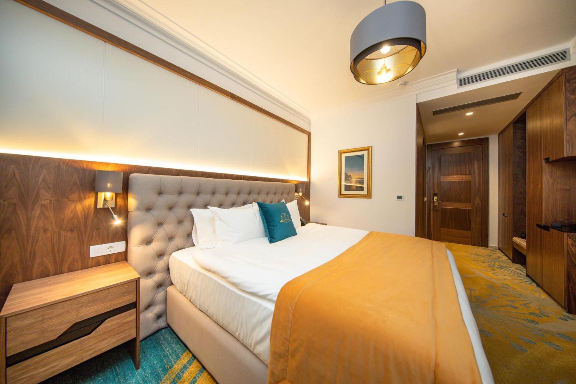 Grand Hotel Belushi Boge Экстерьер фото