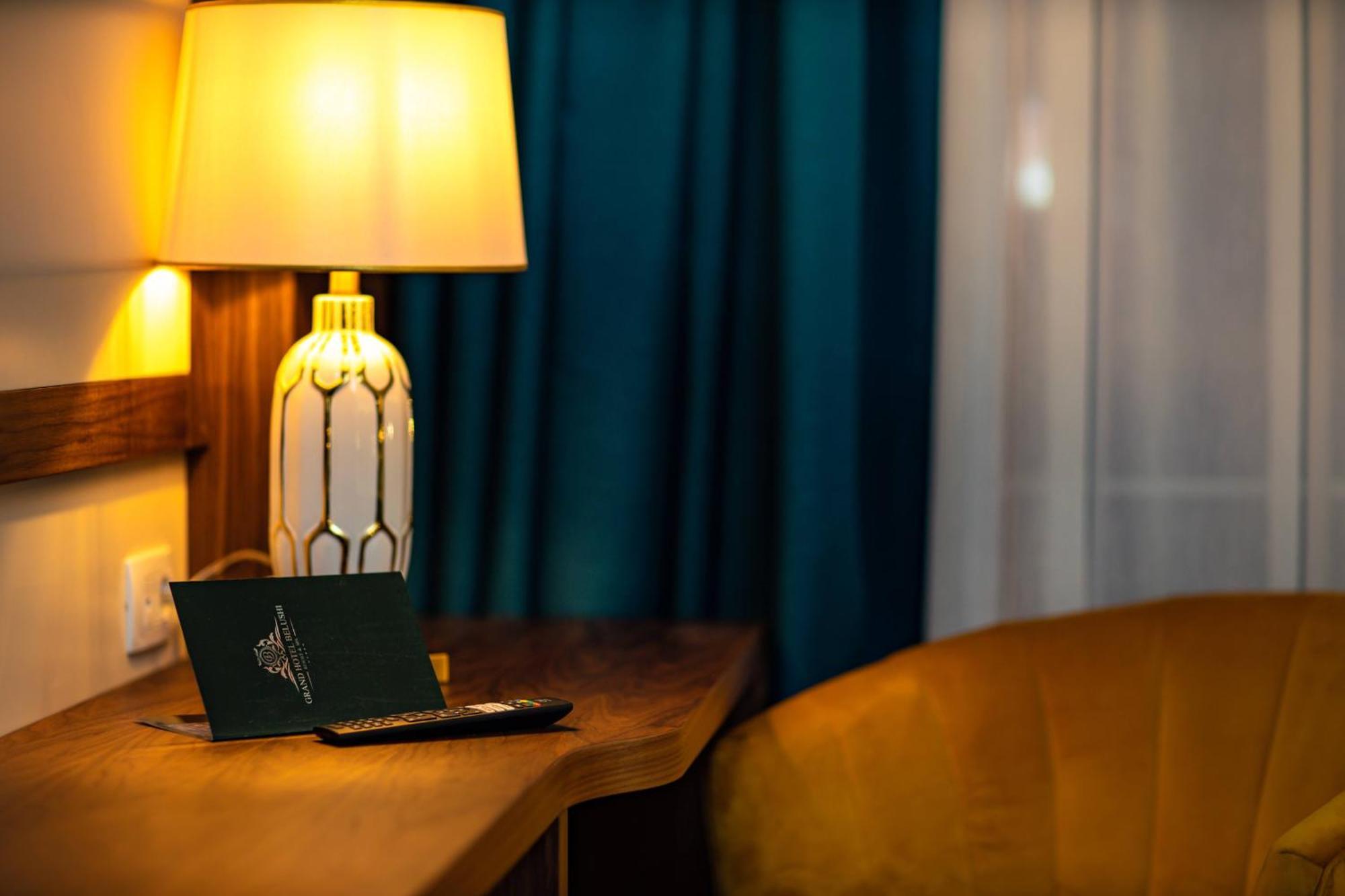 Grand Hotel Belushi Boge Экстерьер фото