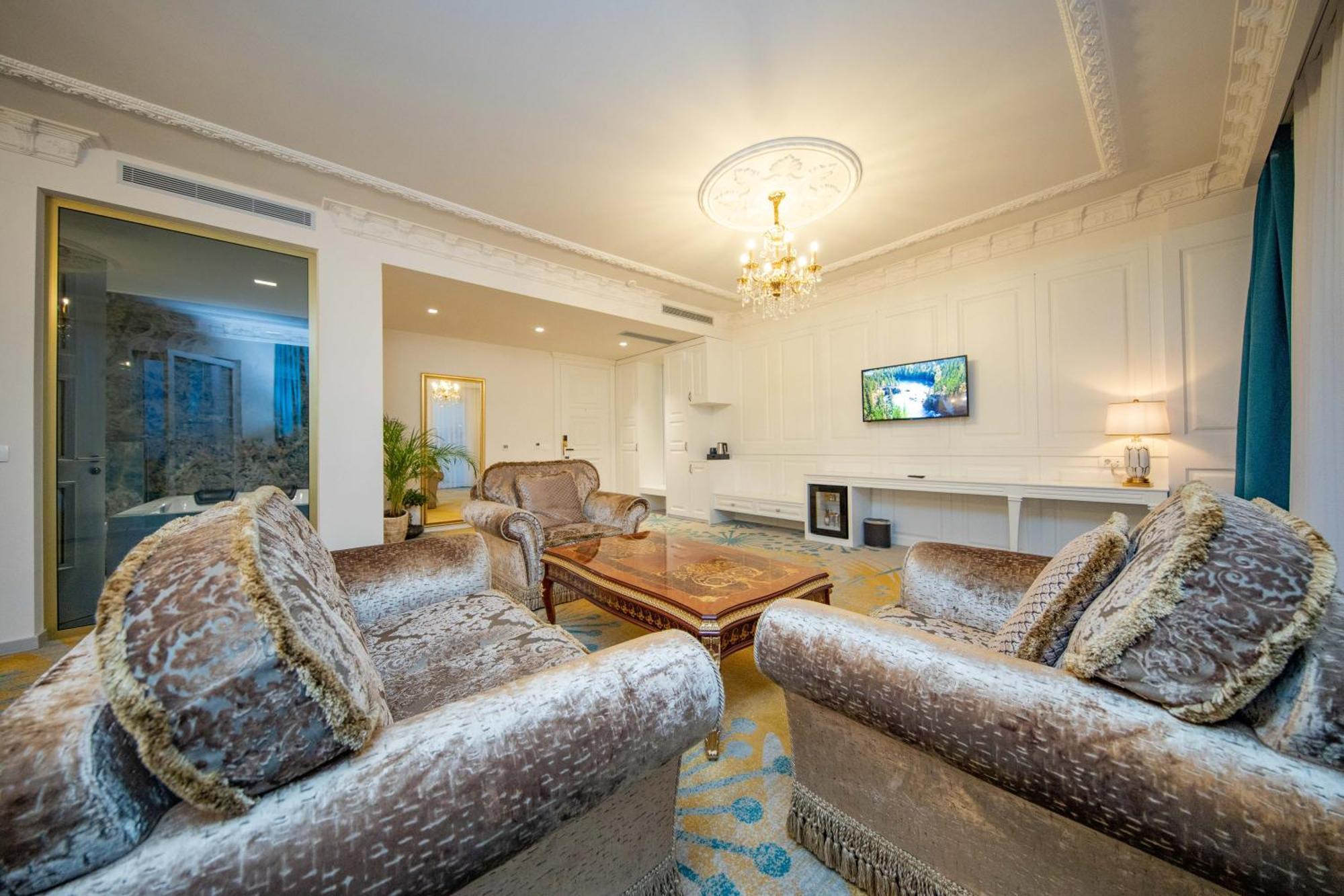 Grand Hotel Belushi Boge Экстерьер фото